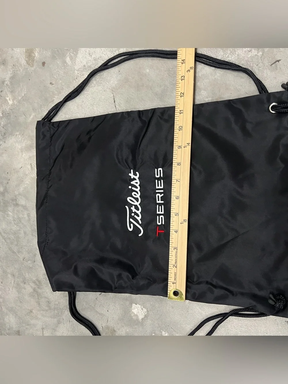 Titleist T Series Drawstring Sling Swag Pack Bag Black